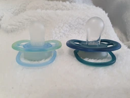 Пустышки Philips AVENT Ultra Air Ночная 6-18 месяцев 2 шт (SCF376/28) фото от покупателей 3