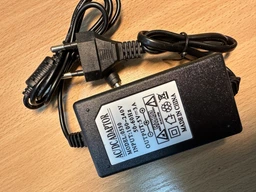 Импульсный адаптер питания Voltronic 5В 3А 15Вт (ZH-0503000)