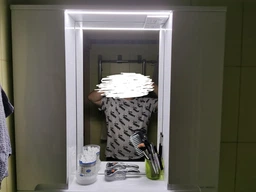 Зеркало со шкафчиком VAN MEBLES Верона белая с подсветкой LED 90 см