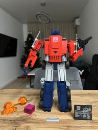 Конструктор LEGO Icons Оптимус Прайм 1508 деталей (10302) фото от покупателей 4