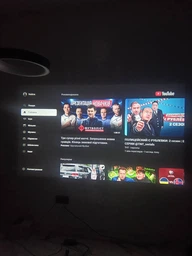 Портитивний міні смарт проектор Smart Projector Ultra HD до 130 дюймів, HDMI-сумісний, повна підтримка Android та iOS, Bluetooth 5.0, Wi-Fi, мультимедійний домашній кінотеатр 300 ANSI люмен