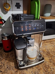Кофемашина PHILIPS Series 3300 EP3347/90 фото от покупателей 1