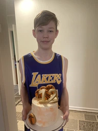 Форма баскетбольна дитяча Lion NBA LAKERS BRYANT 24 колір жовтий ХS - на 6-8 років, зріст 120-125 (CO-2266-XS) фото від покупців 2