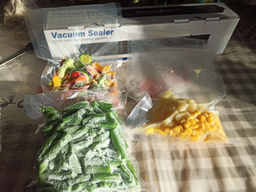 Вакууматор бытовой Vacuum Sealer вакуумный упаковщик черный фото от покупателей 8