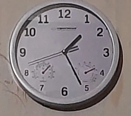 Годинник настінний Esperanza Wall Clock Lyon Black 25см (EHC016K) фото от покупателей 19