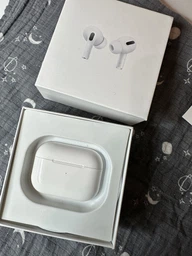 Навушники бездротові з активним шупопоглинанням Air Pro 2nd gen бездротові Bluetooth навушники з магнітним зарядним чохлом MagSafe та бездротовою зарядкою миттєве підключення White Kayfovo AE2GN фото від покупців 10