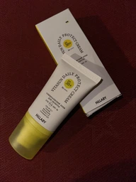 Солнцезащитный крем SPF 30+ Hillary VitaSun Daily Protect Cream, 40 мл СПФ HI-08-400 фото от покупателей 9