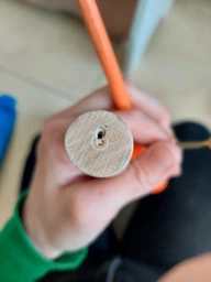 Полка для книг по методике Монтессори Infancy 80 см полоска серая