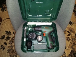 Шуруповерт Bosch EasyDrill 1200, 12В, 2х1.5Ач, ЗП, набір свердл і біт, кейс (0.603.9D3.007) фото від покупців 3