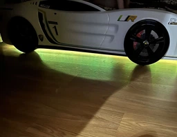 Самоклеющаяся светодиодная LED лента RGB 5050 strip влагостойкая с пультом управлением Комплект 5 метров 16 цветов от USB совместимость с Авто, ТВ, ПК