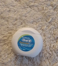Зубная нить Oral-B Essential Мятная 50 м (5010622005029/3014260280772) фото от покупателей 7