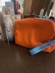 Солнцезащитный невесомый флюид Vichy Capital Soleil UV-Age Daily против признаков фотостарения кожи лица, очень высокий уровень защиты SPF 50+ 40 мл (3337875762298) фото от покупателей 3