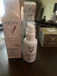 Солнцезащитный невесомый флюид Vichy Capital Soleil UV-Age Daily против признаков фотостарения кожи лица, очень высокий уровень защиты SPF 50+ 40 мл (3337875762298) фото от покупателей 2