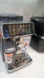Кофемашина PHILIPS Series 5500 LatteGo EP5547/90