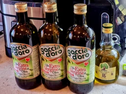 Оливковое масло Goccia D'oro Olio Extra Vergin di Oliva Classico Нерафинированное Холодного отжима Стеклянная бутылка 1 л