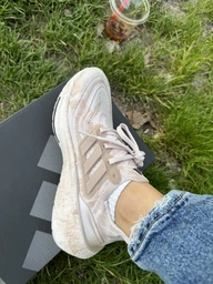 Женские кроссовки для бега adidas Ultraboost Light HP3344 36 (3.5UK) Красные (4066746564585) фото от покупателей 1