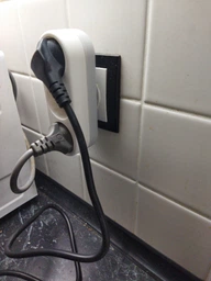 Сетевой тройник с заземлением Euroelectric X3 16А Черный (EE-3-16A(black)) фото от покупателей 8