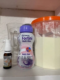 Энтеральное питание Nutricia Fortini с пищевыми волокнами со вкусом клубники для детей от 1 года 200 мл (8716900553370) фото от покупателей 4