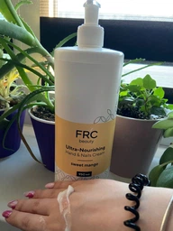 Крем для рук и ногтей FRC Beauty Ultra-Nourishing Hand Nails Cream Sweet Mango увлажняющий 20 мл (2000994397542)