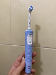 Електрична зубна щітка Oral-B Vitality Pro Protect X Clean D103 Blue (4210201446453) фото від покупців 13
