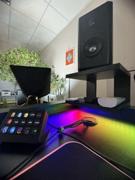 Підсвідка для столу A-RGB (ULTRA) Світлодіодна стрічка 2.5м (для геймерського столу) фото від покупців 1