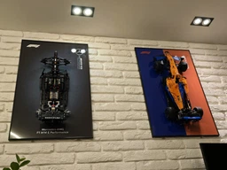 Арт Тримач Рамка на Стіну 80x50 см. для Фірмового Конструктора Technic McLaren Formula 1 F1 (42141) / Гоночний автомобіль / Type-B фото від покупців 3