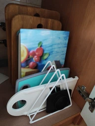 Подставка под доски, книги, журналы 26*17*20 см белая 1007