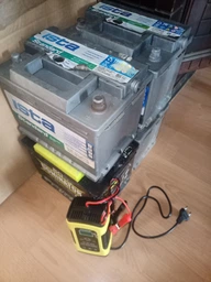 Зарядное устройство для автомобильного аккумулятора Foxsur FBC1205D (10336)