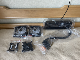 Система водяного охлаждения MSI MAG CoreLiquid 240R V2 (306-7ZW1B41-813) фото от покупателей 3
