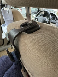 Автомобильный крючок держатель на подголовник 2шт UFT Car Hook 1 (UFTcarhook1) фото от покупателей 1