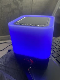 Ночник лампа многоцветный портативный светильник MiNi-HiFi Speaker и беспроводная спикер Bluetooth с часами 1200 mAh