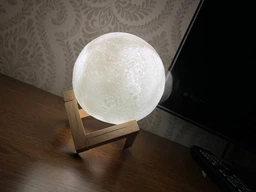 Ночник 3D Moon light Луна на подставке, диаметр 11 см фото від покупців 2