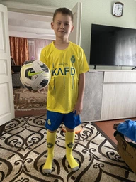 Форма футбольная детская Ronaldo (Роналдо) Al-Nasr «Аль-Наср» 2024, 28-150-155 см., желтая синяя фото от покупателей 11