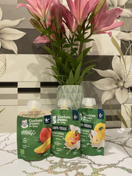 Упаковка фруктового пюре Gerber Organic з манго, персиком та кокосовим мусом для дітей з 6 місяців 80 г x 7 шт (8445290773401) фото від покупців 6