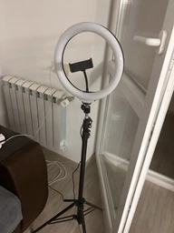 Кільцева LED лампа кольорова для селфі блогерів предметної зйомки 26 см для фото та відео зі штативом фото від покупців 4