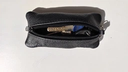 Ключниця шкіряна Shvigel leather-15310 Чорна фото від покупців 3
