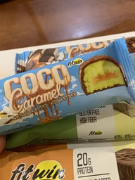 Кокосово-карамельный батончик FitWin Coco Caramel No Sugar Added, 20*40 грамм без добавленного сахара - Миндаль фото от покупателей 2