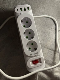 Сетевой фильтр-удлинитель Aura Energy на 3 розетки, 3 USB-A + USB-C (PD) 2 м Black (AUEMFP33PD2MB) фото от покупателей 6