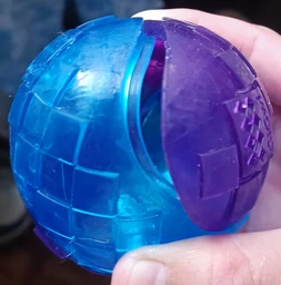 Іграшка для собак Collar М'яч із пискавкою GiGwi Ball 8 см (2326Collar)