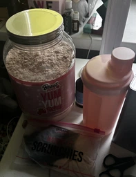 BeastPink Yum Yum Whey 1000 г полуничний сплеск
