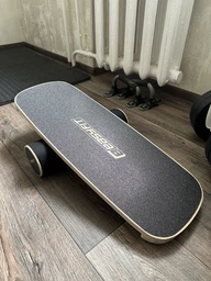 Балансировочная доска EasyFit баланс борд с валиком черный (диск-тренажер, баланс-доска для вестибулярного аппарата) фото от покупателей 3
