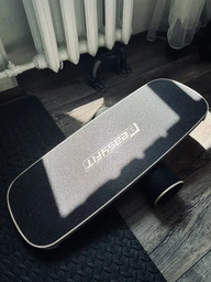 Балансировочная доска EasyFit баланс борд с валиком черный (диск-тренажер, баланс-доска для вестибулярного аппарата) фото от покупателей 2