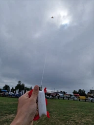 Воздушный змей Радужный с бахромой Fortune Kite 155х67 см (1405) фото от покупателей 1