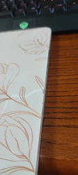 Чехол пластиковый для MacBook Air 13 М2 2022 A2681 Нежно-розовый с золотистыми цветами фото от покупателей 2