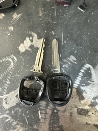 Корпус простого ключа Mitsubishi Outlander Pajero Eclipse AdlerKey (74-346) на 2 кнопки (для реставрації відновлення ключа, простий корпус з лезом, болванка, деталь, запчастина для Міцубісі)