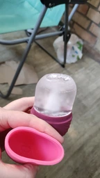 Силиконовый футляр-ролик для льда ICE ROLLER ледяной массажер / криосфера для массажа и ухода за кожей для лица и тела, черный "P" (89281506)