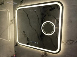Закруглене дзеркало з LED підсвіткою 80 на 60 см, з трьома сенсорами, годинником, підігрівом та лінзою з підсвіткою, модель Anvi La Mir (Anvig31)