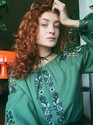 Жіноча вишиванка зелена "Мавка" квіткова на льняній тканині 12154-50 (XL)