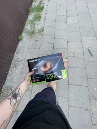 Видеокарта GF RTX 4060 8GB GDDR6 WindForce OC Gigabyte (GV-N4060WF2OC-8GD) фото от покупателей 11