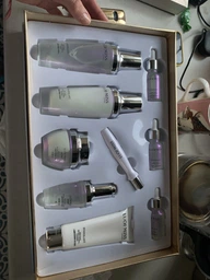 Набор косметики с ретинолом Luofmiss Bifid Yeast Retinol Nine-Piece Set фото от покупателей 1